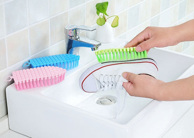 Claundry Brush - Travel's Solution