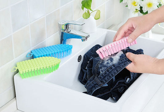Claundry Brush - Travel's Solution